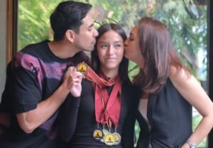Darius Sinathrya Bangga Atas Prestasi Queenesia di World Scholar’s Cup 2024