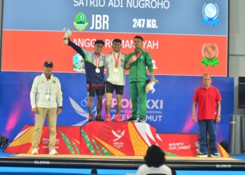 lifter lampung sabet emas PON