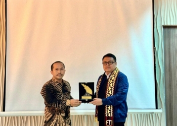 Ketua MEBI Lampung Daud Hadi Winarto bersama Kepala Pusat Kurikulum dan Pusat Pembelajaran Itera, Nono Agus Susanto.