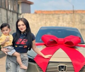 Nathalie Holscher Pamer Mobil Hasil Nge-DJ