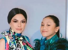 Perseteruan antara ibu dan anak, termasuk di kalangan artis, merupakan hal yang bisa terjadi dalam kehidupan. Dok