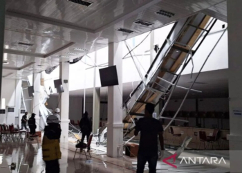 talang air ambruk arena PON