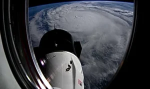 Pemandangan Badai Milton dari Kapsul SpaceX