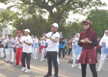 Pjs Wali Kota Metro Descatama Menyatu Bersama Warga di CFD