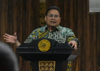 Ketua Bawaslu RI Rahmat Bagja dalam Sosialisasi Pengawasan Pemilihan dengan tema "Peran Aktif Mahasiswa dalam Mengawasi Pemilihan Serentak 2024" di Universitas Muhammadiyah Jakarta, Tangerang Selatan, Banten. ANTARA/HO-Bawaslu RI