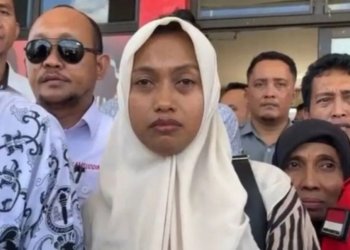 Guru honorer SDN 4 Baito, Supriyani, yang ditahan atas dugaan penganiayaan kepada siswanya. Dok/Antara
