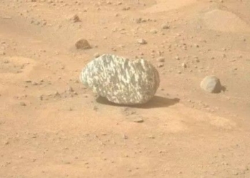 NASA temukan batu biru misterius di Mars. Dok NASA