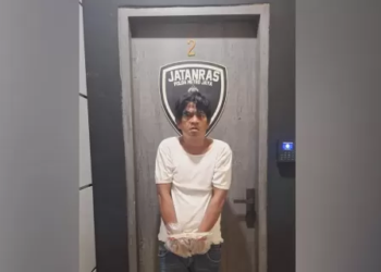 Pelaku pembunuhan dan mutilasi wanita di Muar Baru, Penjaringan, Jakarta Utara saat ditahan dikantor polisi. Istimewa