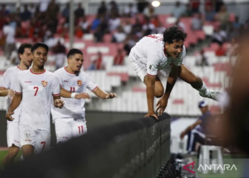 Pesepak bola Timnas Indonesia