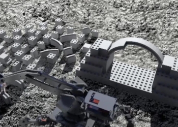 Tangkapan layar video tentang pengembangan "batu bata" dari tanah di Bulan. (Xinhua)