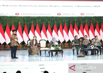 Ketua KPU RI Mochammad Afifuddin pada Panel IV Rapat Koordinasi Nasional (Rakornas) Pemerintah Pusat dan Pemerintah Daerah Tahun 2024 dengan tema “Implementasi Astacita Menuju Indonesia Emas 2045” di Sentul International Convention Center (SICC), Kabupaten Bogor, Jawa Barat, Kamis (7/11/2024). ANTARA/HO-Puspen Kementerian Dalam Negeri.