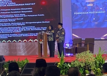 Debat Publik Pasangan Calon Walikota dan Wakil Walikota Bandar Lampung Tahun 2024 di Swissbell Hotel, Jumat, 15 November 2024. (Foto: Lampost.co/Andre Prasetyo Nugroho)