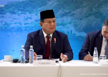 Tangkap layar Presiden RI Prabowo Subianto berbicara dalam Forum Bisnis Indonesia-Brasil yang digelar di Rio de Janeiro, Brasil, pada Minggu (17/11) waktu setempat yang disaksikan melalui YouTube Sekretariat Presiden di Jakarta, Senin (18/11/2024). (ANTARA/Mentari Dwi Gayati)