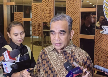 Ketua MPR RI Ahmad Muzani di Kompleks Parlemen, Senayan, Jakarta, Senin (25/11/2024). (ANTARA/Melalusa Susthira K.)