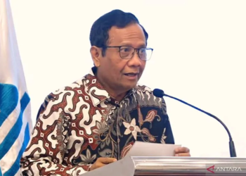Mantan Menko Polhukam Mahfud Md dalam sambutannya pada HDF 2024-Pidato dan Panel Kebangsaan di Jakarta, Selasa (12/11/2024). ANTARA/Narda Margaretha Sinambela