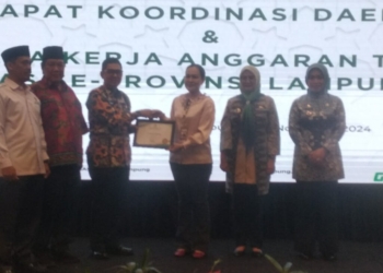 Penjabat (Pj) Sekretaris Daerah Provinsi Lampung, Fredy hadir dalam acara Rapat Koordinasi Baznas se-Provinsi Lampung di Emersia Hotel, Jumat, 8 November 2024.