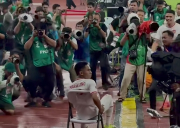 Gelandang Timnas Indonesia, Marselino, dalam selebrasi setelah mencetak gol.