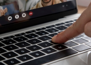 Rekam layar laptop dan PC. Ilustrasi/Freepik