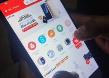 Aktivitas di salah satu aplikasi pinjaman online (pinjol). Dok Lampost.co