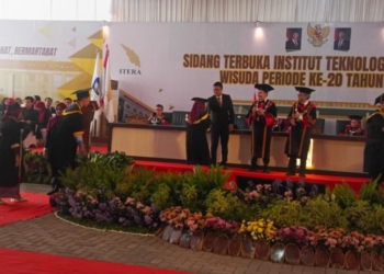 1.499 mahasiswa yang diwisuda dan meraih gelar sarjana baru, dalam agenda wisuda ke 20 kampus Itera.