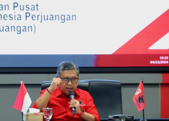 Sekjen DPP PDIP Hasto Kristiyanto dalam konferensi pers di Sekolah Partai PDIP, Jakarta, Rabu (4/12/2024). (ANTARA/HO-PDIP)