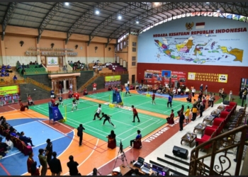 Atlet Badminton Peraih Emas Olimpiade Sidney Puji Indoor Teknokrat