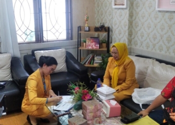 Kejati Lampung menerima pengembalian kerugian negara dari korupsi pekerjaan pembukaan badan jalan Pekon Bambang - Batu Bulan Pekon Malaya Kecamatan Lemong, Kabupaten Pesisir Barat tahun anggaran 2022. Dok