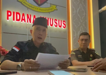 Aspidsus Kejati Lampung Armen Wijaya saat memaparkan progres perkara, Selasa, 17 Desember 2024. (FOTO: Lampost.co/Asrul Septian Malik)