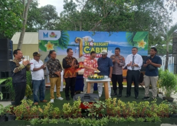 Nirwana Merak Belantung (NMB), bagian dari Krakatau Lampung Tourism Development, merayakan ulang tahun pertama Starlight Cabin "Lake View". Kegiatan itu sekaligus meluncurkan cabin terbaru "Ocean View" di Pantai MBeach, Lampung Selatan, Kamis, 19 Desember 2024. Lampost.co/Hendrivan