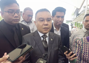 Ketua Harian DPP Partai Gerindra yang juga Wakil Ketua DPR RI Sufmi Dasco Ahmad di Kompleks Parlemen, Senayan, Jakarta, Kamis (5/12/2024). (ANTARA/Melalusa Susthira K.)