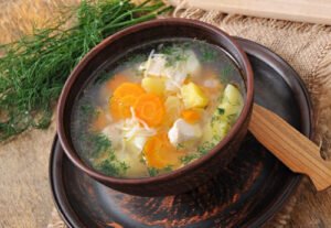 5 Makanan dan Minuman Terbaik untuk Menjaga Kebugaran Saat Musim Hujan
