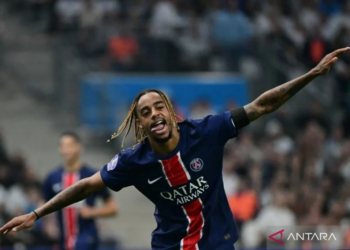 Penyerang Paris Saint-Germain (PSG) #29 Bradley Barcola