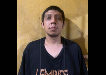 Pelaku pencurian uang milik mertua saat diamankan oleh anggota Polsek Sukarame. Dok/Polresta