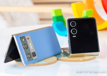 TECNO, Phantom V Fold2, V Flip2, Ponsel Lipat