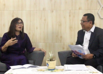 Penerimaan pajak Lampung. Wartawan senior yang juga mantan Pemred Lampung Post, ahli pers dan dewan pers Iskandar Zulkarnain saat dialog Bung Is Menyapa Metro TV Lampung bersama Kepala Kanwil DJP Bengkulu & Lampung, Rosmauli, Senin, 23 Desember 2024. Lampost.co/Hendrivan Gumala