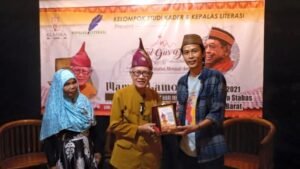 Mamak Lawok, Seniman Hahiwang dari Pesisir Barat Tutup Usia