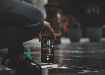 Nokia Moonwalker 5G, Ponsel Tangguh, Baterai Jumbo, Snapdragon 888+, Kamera 108MP, Konektivitas 5G, Keamanan Lengkap, Ponsel Unggulan, Performa Maksimal, Ketahanan Baterai, Fotografi Profesional