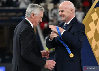 kalungkan medali emas