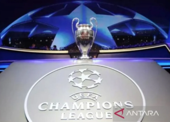 Trofi Liga Champions. Foto: ANTARA/AFP/Valery Hache/am.