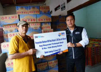 Ringankan Beban Koban Banjir, BRI Bandar Lampung Telah Bagikan 2.000 Nasi Kotak
