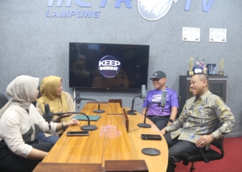 Kepala Dinas Pemuda dan Olahraga Provinsi Lampung, Descatama Paksi Moeda saat ngobrol di Podcast Lampung Post.