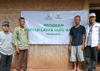 Bantuan bedah rumah oleh Baznas Lampung disalurkan kepada masyarakat. Dok. Baznas