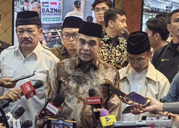 Sekjen Gerindra Ahmad Muzani di Kompleks Parlemen, Senayan, Jakarta, Rabu (15/1/2025). ANTARA/Melalusa Susthira K