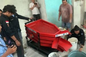 Universitas Bandar Lampung Inovasi Ciptakan Mesin Sortir Damar 75 Kg per Jam
