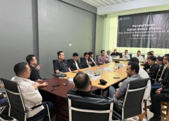 Suasana pengembalian berkas calon di sekretariat BPD Hipmi Lampung, Jumat, 3 Januari 2025. Lampost.co/Asrul