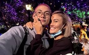 Baru-baru ini, Agnez Mo dan Adam Rosyadi merayakan Tahun Baru 2025 bareng. Dok/Instagram