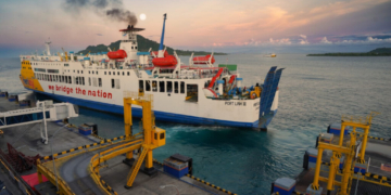 PT ASDP Indonesia Ferry (Persero) Cabang Pelabuhan Bakauheni, Provinsi Lampung mengoperasikan sebanyak 51 kapal besar, untuk melayani para penumpang yang akan melakukan penyeberangan rute Bakauheni-Merak pada libur panjang Natal 2025 dan Tahun Baru 2026 (Nataru).Dok/Lampost.co