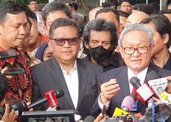 hasto tersangka suap