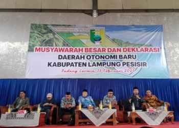Musyawarah Besar dan Deklarasi pembentukan Daerah Otonomi Baru Kabupaten Lampung Pesisir, Sabtu, 16 Februari 2025. Dok