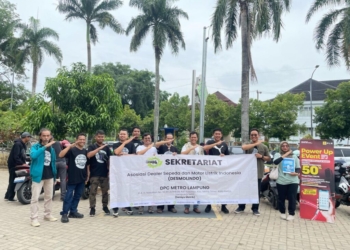 Pastikan SPKLU Siap jelang Ramadan, PLN  dan Komunitas Kosmik Lampung  gelar Sunmori Motor Listrik